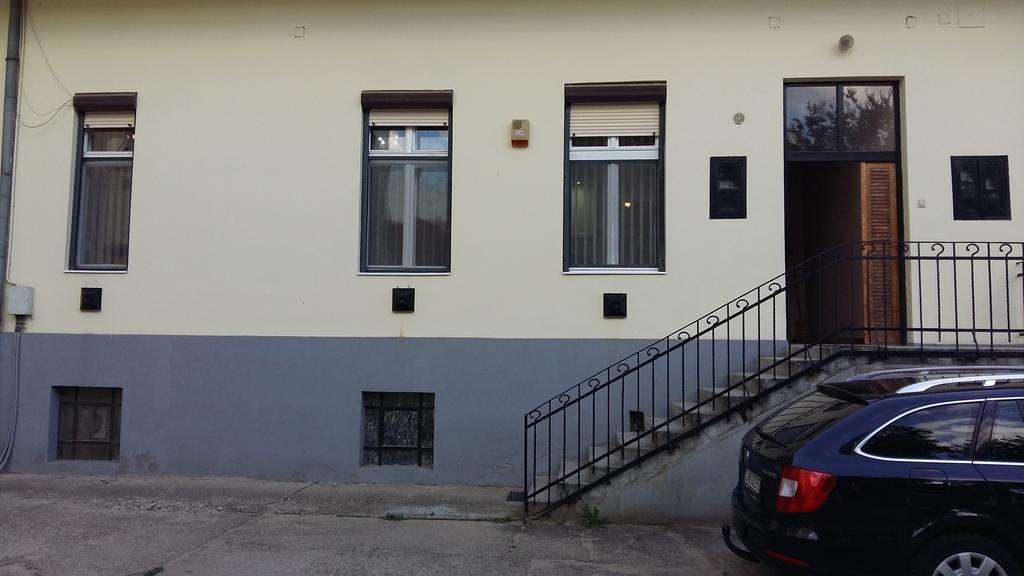 Civis Gold Apartman Debrecen Esterno foto