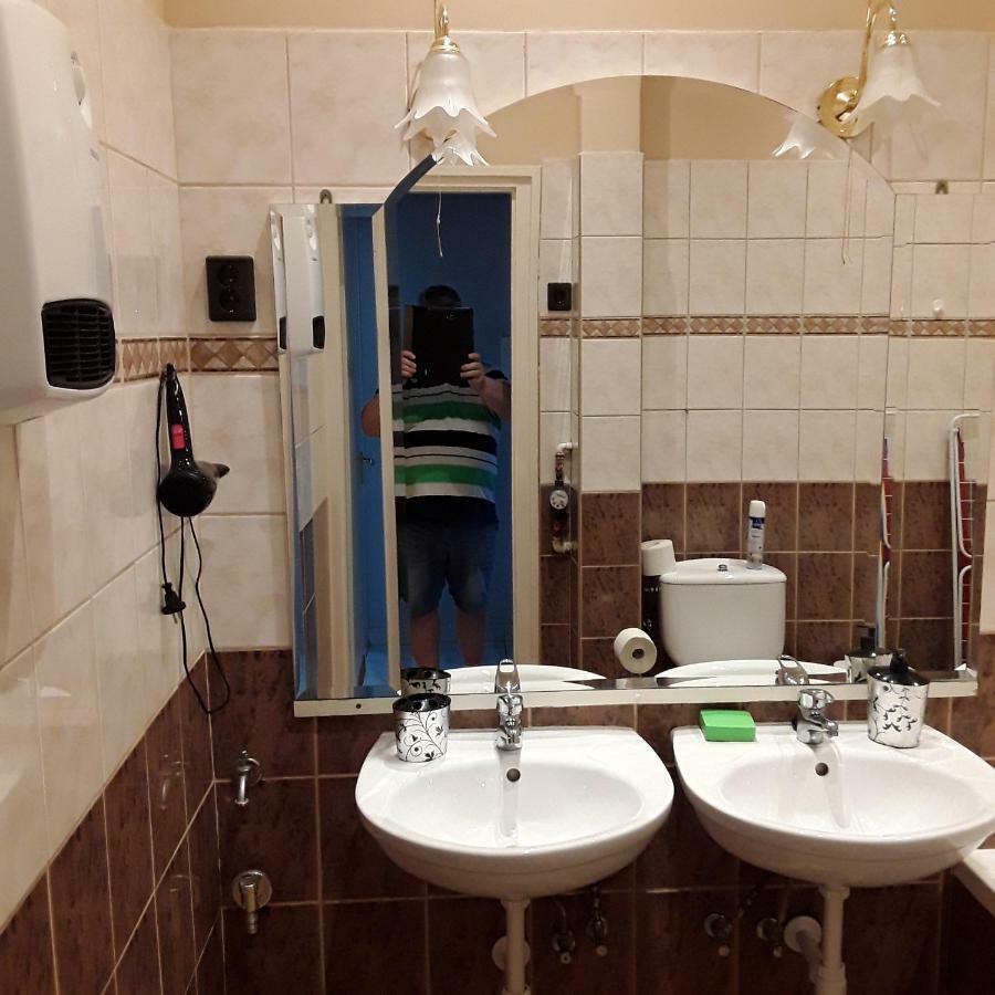 Civis Gold Apartman Debrecen Esterno foto